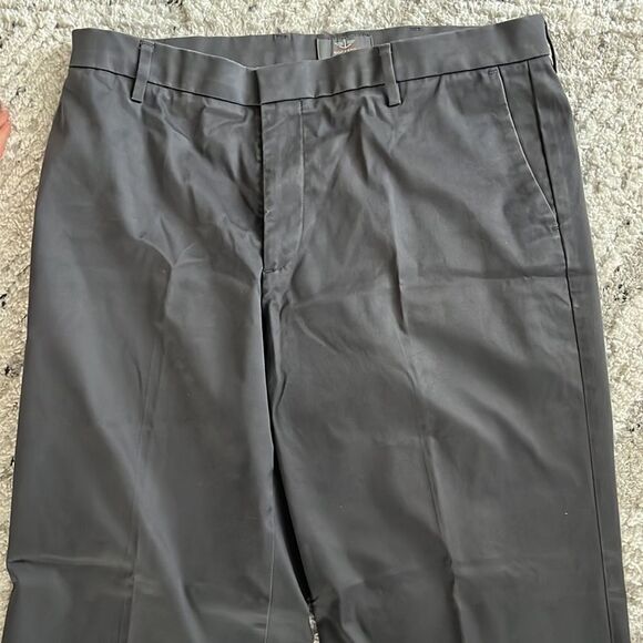 Men’s Grey Dockers Iron Free Khaki Dress Pant Straight Fit 36 x32 - Picture 5 of 8